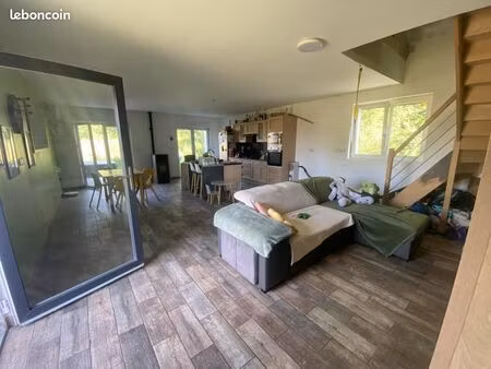 maison 6 pièces 121 m²