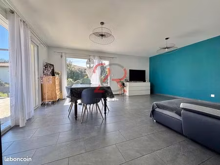 propriété 6 pièces 105 m²