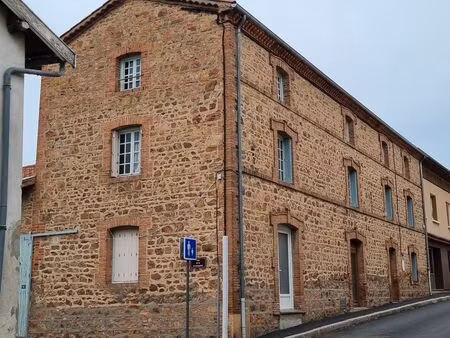 maison ancienne en pierre + terrain constructible – centre bourg maringes