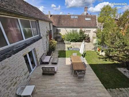 maison 9 pièces 180 m²