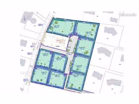 terrain constructible 881m²