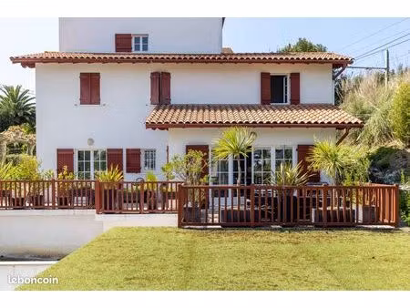 appartement 2p standing & terrasse de 96 m2 env