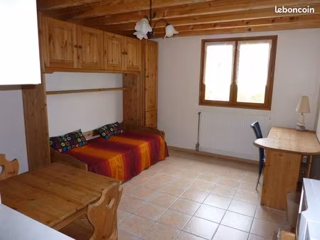 studio meublé  19m2   dans maison