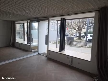 local commercial 30 m2 hypercentre nevers