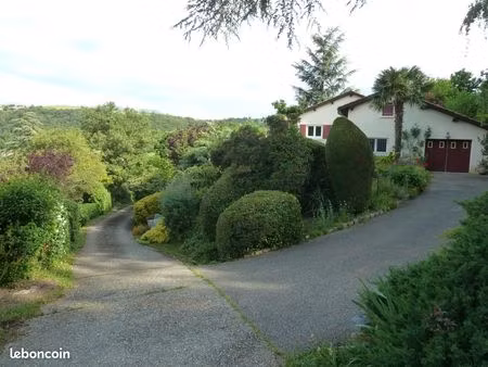 maison de plain-pied 2 chambres - piscine - nature - sans vis à vis
