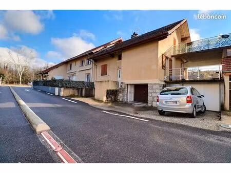 immeuble 6 pièces 131 m²