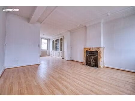 immeuble 10 pièces 230 m²