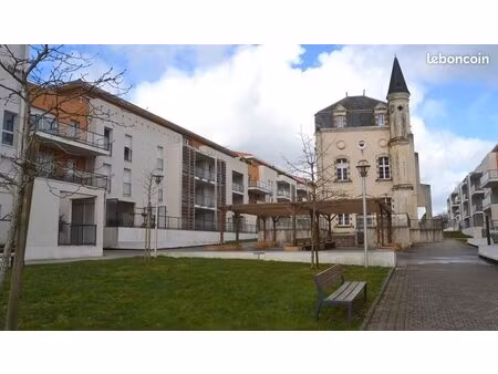 parking/box 23 m² la roche-sur-yon