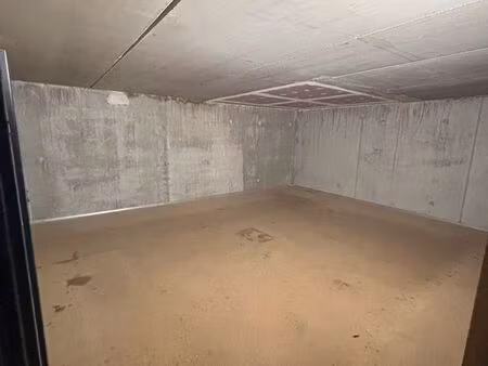 location de box de stockage sécurisée - 25m²