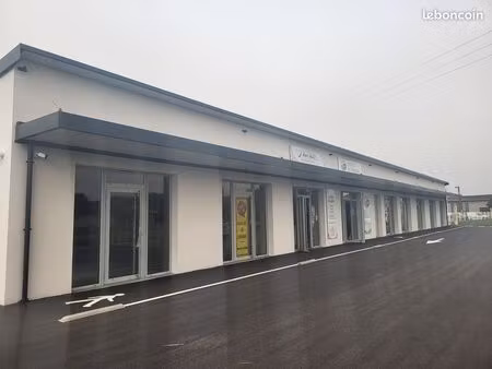 a louer local commercial de 50 m²  idéalement situé sur un axe très passant à sault de nav