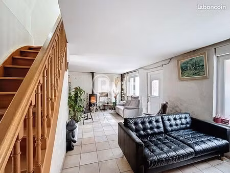 maison 4 pièces 77 m²