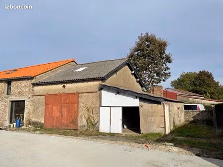 bâtiment à rénover plein bourg