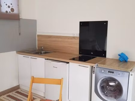 superbe local ; loué halles pau_ huit%