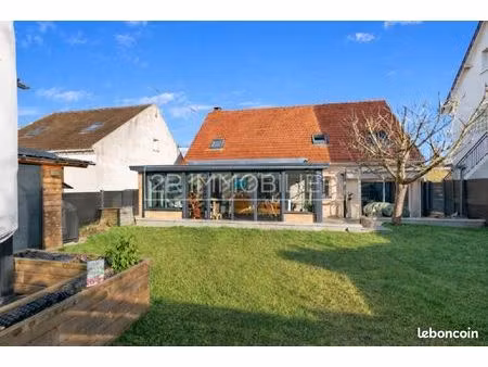 maison 7 pièces 200 m²