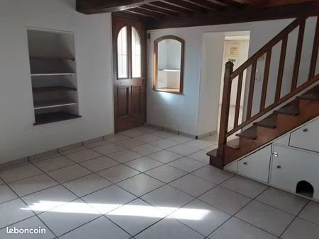 maison 150m2 avec 1500m2 terrain + garages+caves