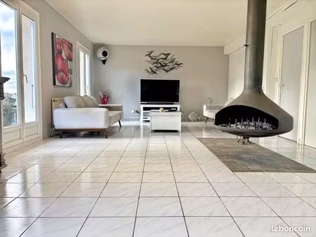 pavillon 4 pièces 135 m²