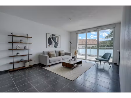 a vendre - appartement 3 pièces avec terrasse / blagnac - parc du grand noble (31700)