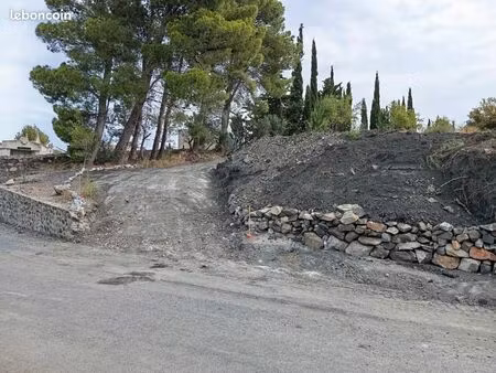 parcelle viabilisée de 553m2