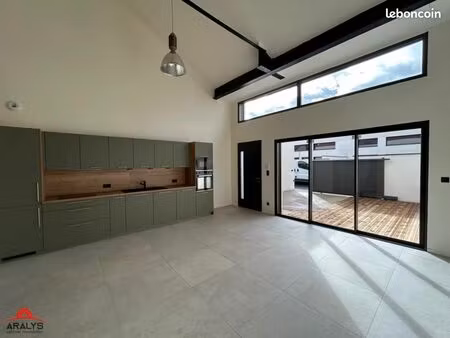 loft 3 pièces 80 m²