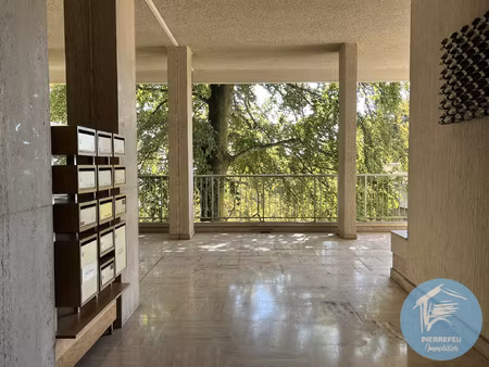 t3 lumineux et traversant au calme - terrasse avec vue - sai