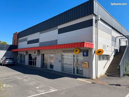 local commercial/bureau de plain-pied de 56 m²  dernier local disponible