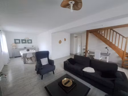 maison familiale a vendre a crosmieres