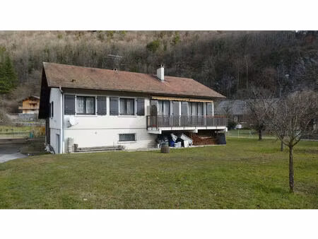 faverges. maison independante avec terrain de 1228m²