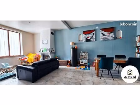 maison 5 pièces 136 m²