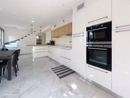 maison 6 pièces 153 m²