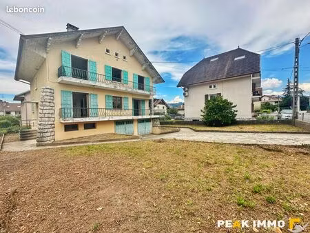 maison de ville 10 pièces 173 m²