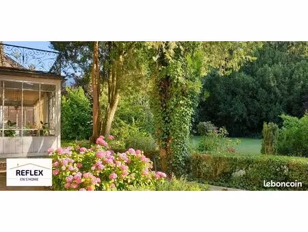 propriété 30 pièces 900 m²