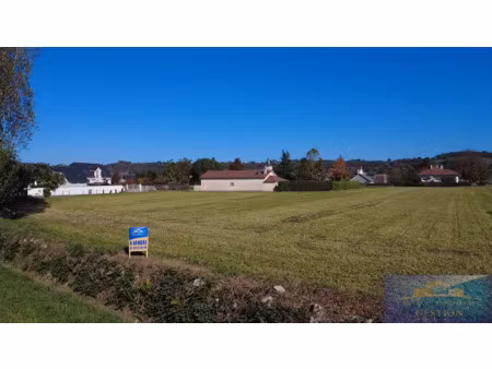 terrain plat de 1003m2