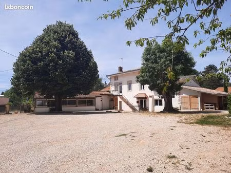 restaurant à tournus (sud bourgogne) – fort potentiel – achat ou location