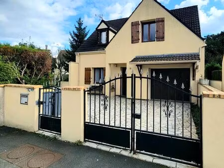 maison individuelle 5 pièces de 105 m²