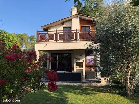 villa 4 pièces 113 m²