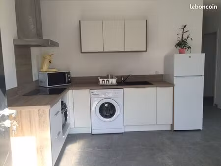 appartement t3 avec terrasse  jardin et parkings