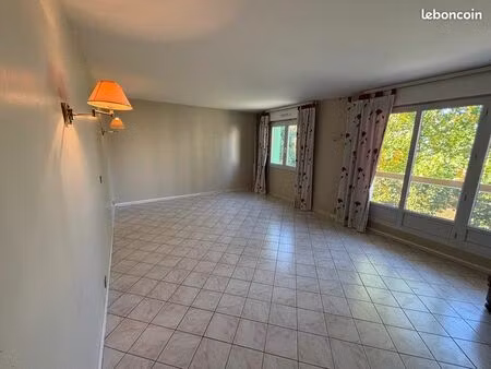 appartement 5 pièces 93 m²