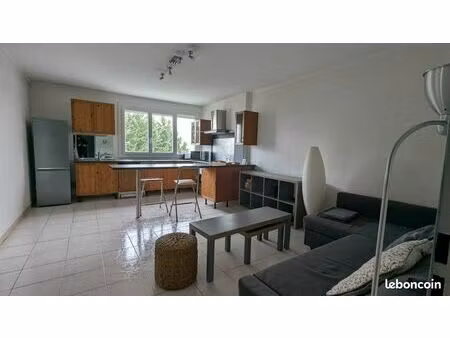 appartement t2 meublé – 43 m² – sathonay-camp (rue des écoles)