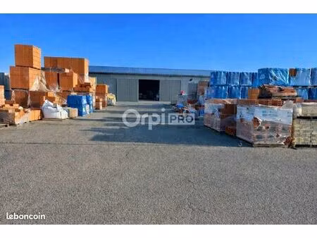 local commercial 1 427 m²