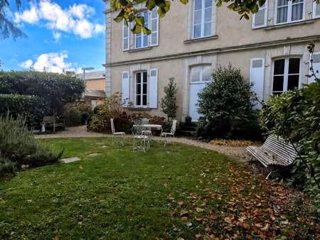 vente maison à la roche-sur-yon (85000) : à vendre / 309m² la roche-sur-yon