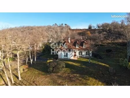 propriété 6 pièces 122 m²