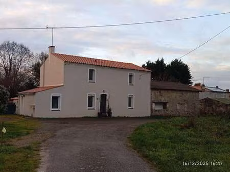 vente maison à saint-étienne-de-mer-morte (44270) : à vendre / 125m² saint-étienne-de-mer-