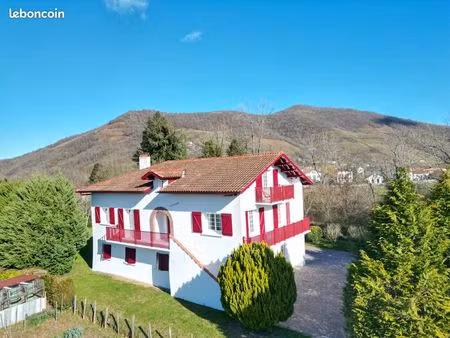 maison 7 pièces 184 m²