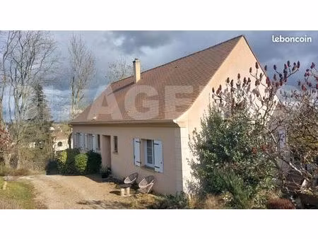 maison 9 pièces 177 m²