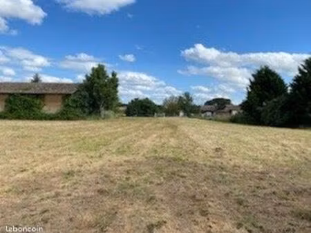 terrain plat constructible 1100m2