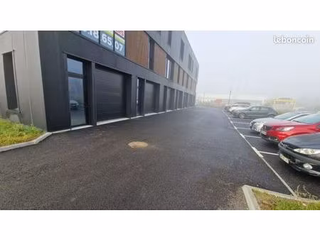 bureau 157 m²