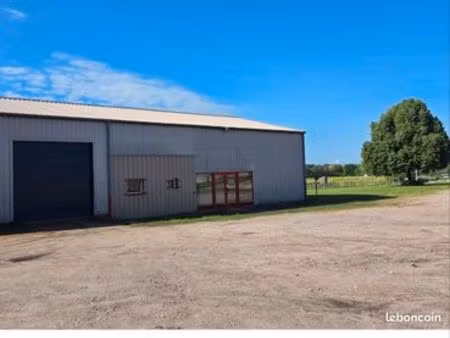 local d'activité/ bureaux / stockage