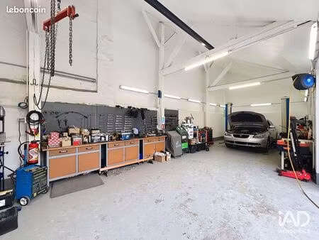 boutique 350 m² brie-comte-robert