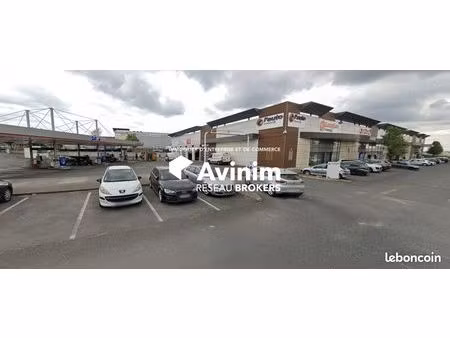 local commercial 892 m² mareuil-lès-meaux