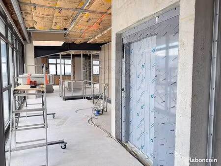 local commercial 700 m²